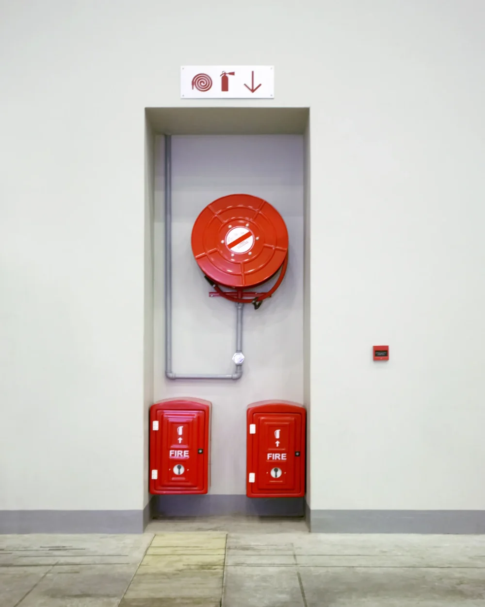 fire-safety-equipment-on-wall-in-urban-setting-2026-09-24-22-50-29-utc