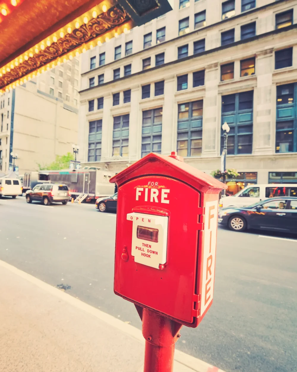 vintage-toned-fire-emergency-call-box-chicago-us-2026-09-23-18-18-33-utc